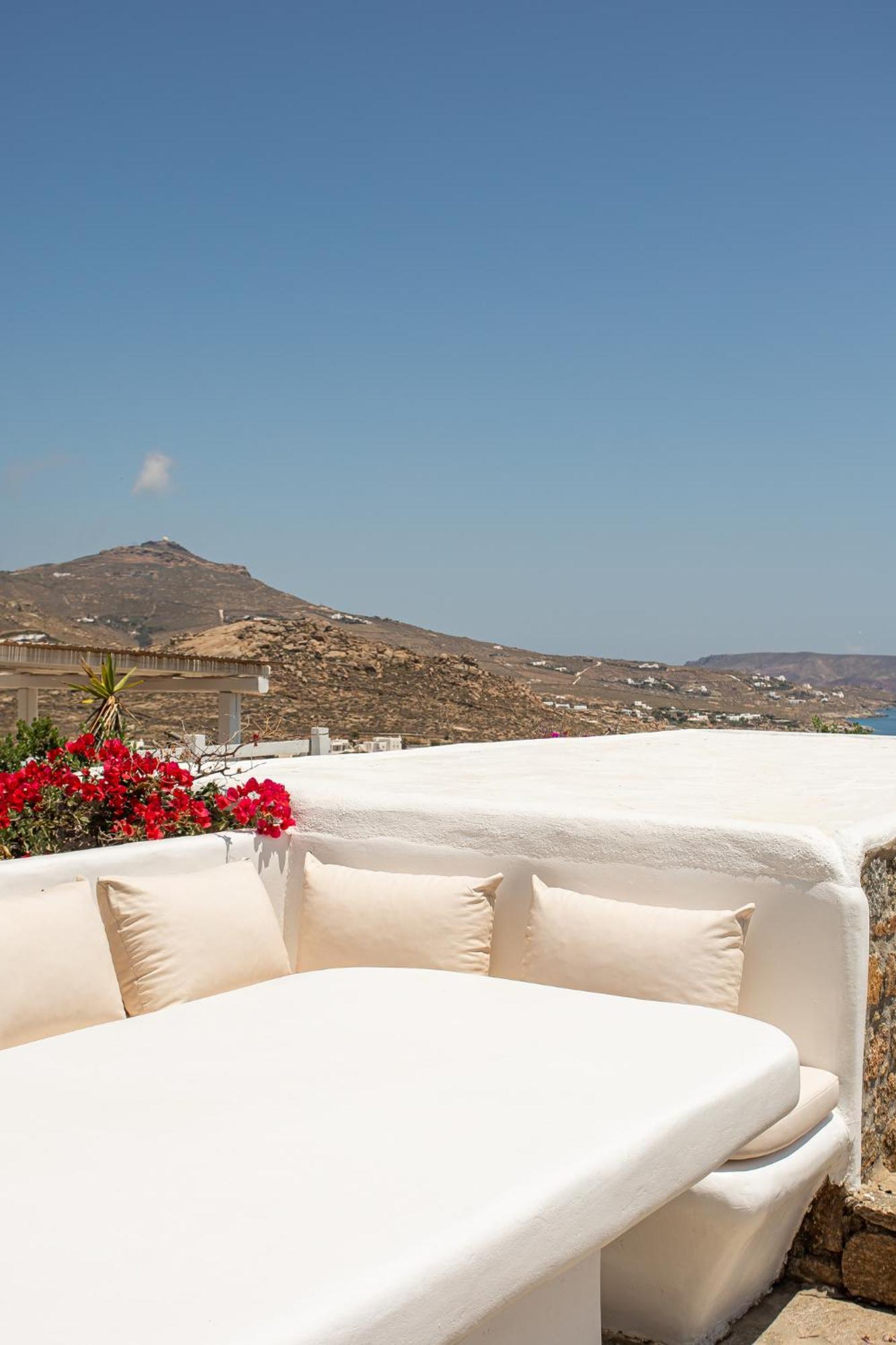Villa Manolia Luxury Private House By Mykonian Kazarte à Kalo Livadi Extérieur photo