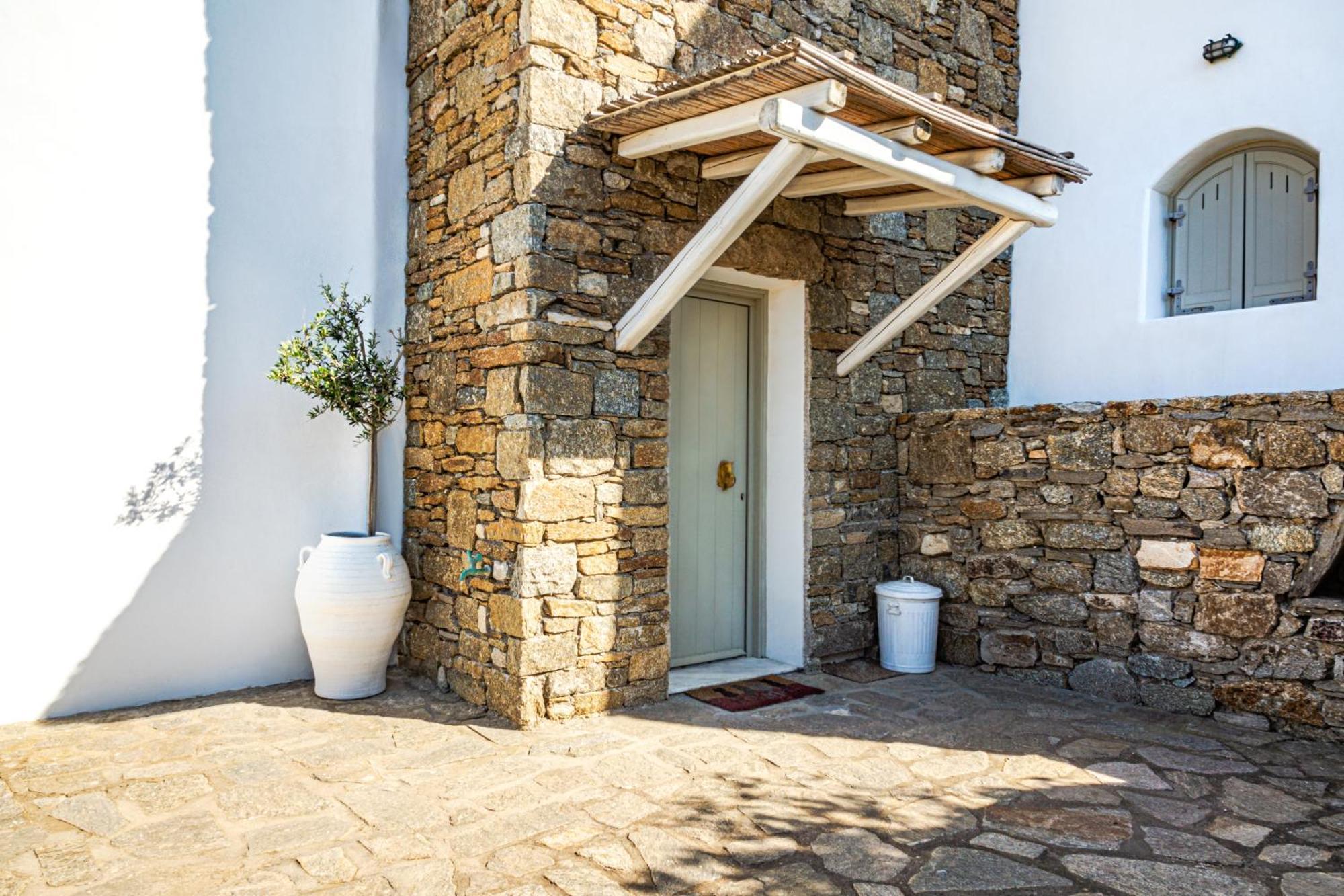 Villa Manolia Luxury Private House By Mykonian Kazarte à Kalo Livadi Extérieur photo